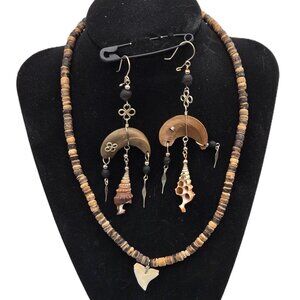 Brown Wood Seed Beads 9" Necklace & Sea Shell Black Bead Pierced Earrings